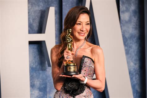  Merdeka Award-Kazanan Dijital Dönüşüm Önderinin Görkemli Mirası: Michelle Yeoh ve Teknolojiye Yolculuğu